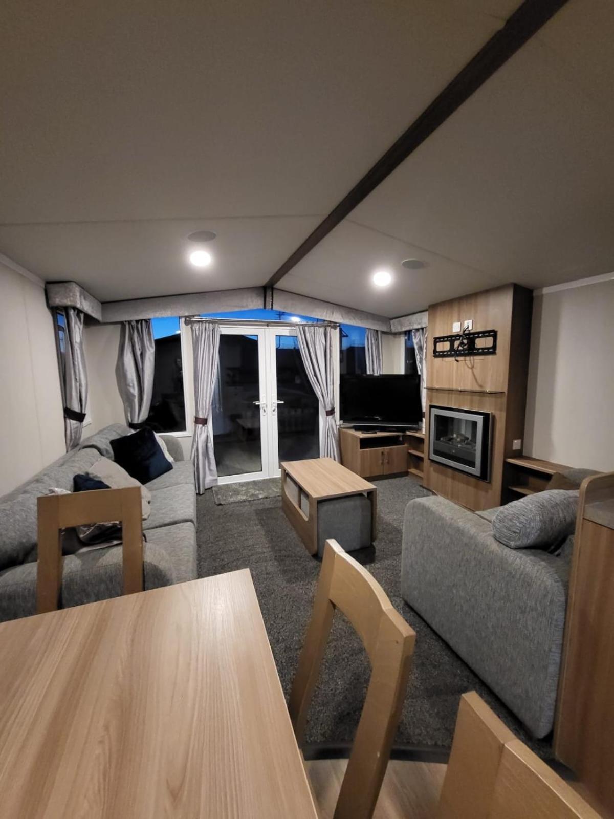 3 Bed Platinum Caravan Presthaven Sands * Prestatyn